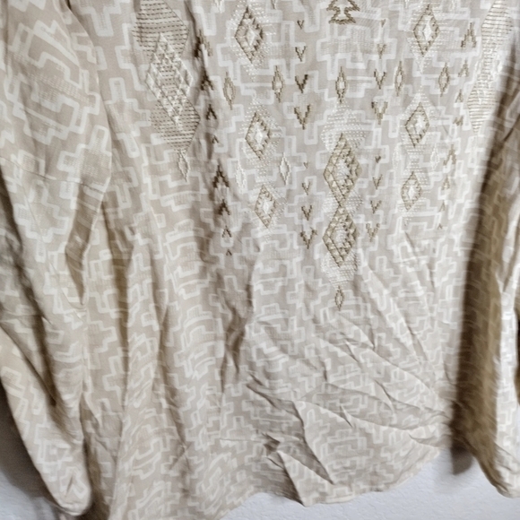 NWT Ariat Women's Warrior Tunic Beige Tan Embroidered Top Tori Print sz M - Picture 7 of 8
